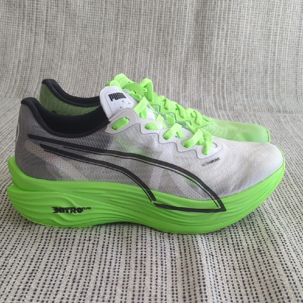 Puma Nitro Green and White Athletic Shoes with Modern Design